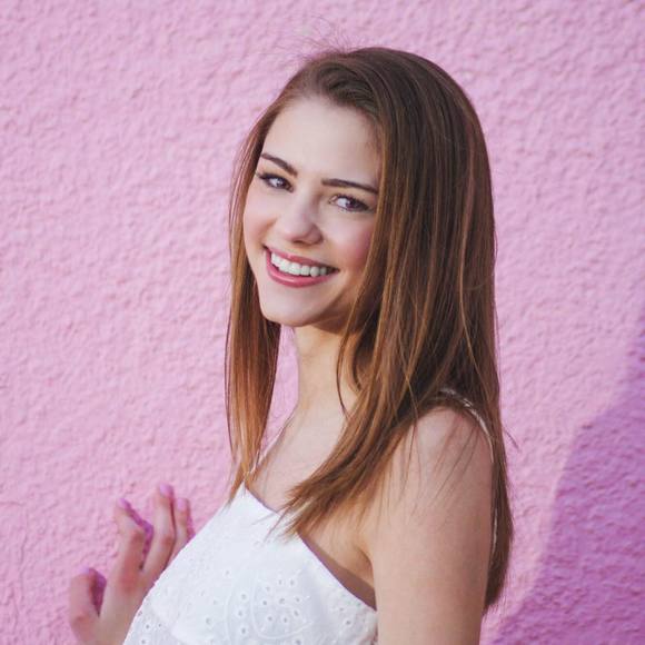 Meet your Posher, Ellie - Picture 1 of 1